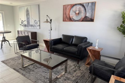 Immobilier commercial à vendre à Clearwater, Floride: 9 chambres, 371.52 m2 № 2151264 - photo 8