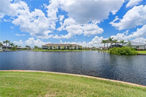 House in Punta Gorda, Florida 3 bedrooms, 214.7 sq.m. № 1829699 - photo 9