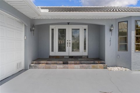 House in Punta Gorda, Florida 3 bedrooms, 214.7 sq.m. № 1829699 - photo 18