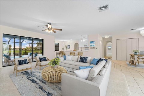 House in Punta Gorda, Florida 3 bedrooms, 214.7 sq.m. № 1829699 - photo 3