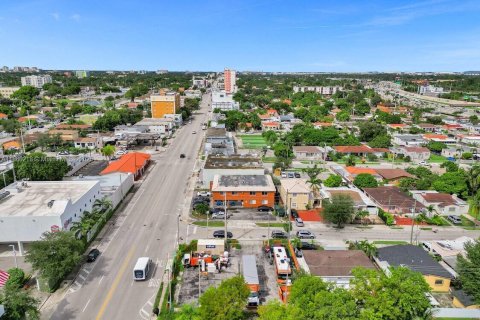Immobilier commercial à vendre à Miami, Floride № 1960759 - photo 4