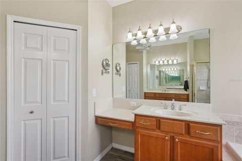 Casa en venta en Trinity, Florida, 4 dormitorios, 222.04 m2 № 1835549 - foto 18