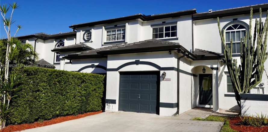 Touwnhouse à Miramar, Floride 3 chambres, 121.14 m2 № 2015069