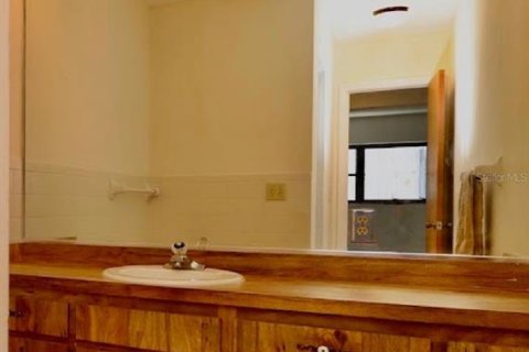 Condo in Sarasota, Florida, 2 bedrooms  № 1876181 - photo 26