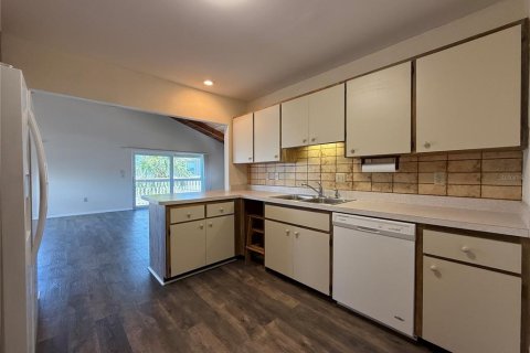 Condo in Sarasota, Florida, 2 bedrooms  № 1876181 - photo 16