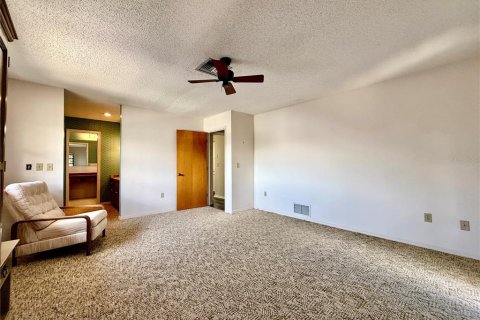 Condo in Sarasota, Florida, 2 bedrooms  № 1876181 - photo 19