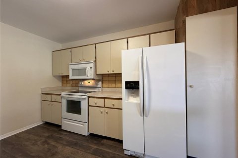 Condo in Sarasota, Florida, 2 bedrooms  № 1876181 - photo 15