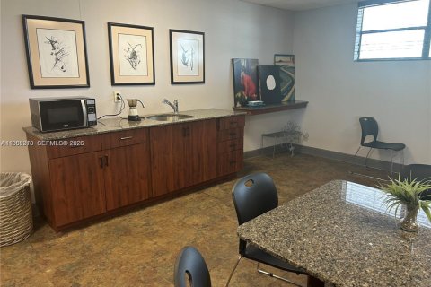 Condominio en alquiler en Hallandale Beach, Florida, 1 dormitorio, 104.98 m2 № 2048119 - foto 27