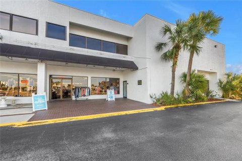 Commercial property in Sarasota, Florida 41.06 sq.m. № 2239920 - photo 3