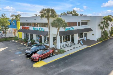 Commercial property in Sarasota, Florida 41.06 sq.m. № 2239920 - photo 13