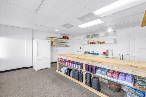 Commercial property in Sarasota, Florida 41.06 sq.m. № 2239920 - photo 8