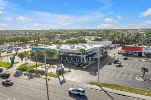 Commercial property in Sarasota, Florida 41.06 sq.m. № 2239920 - photo 16