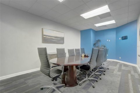 Propiedad comercial en alquiler en Orlando, Florida, 278.24 m2 № 1736305 - foto 17