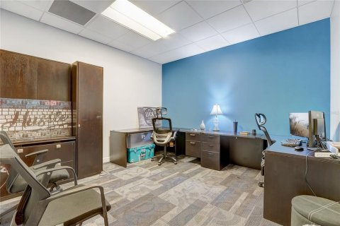 Propiedad comercial en alquiler en Orlando, Florida, 278.24 m2 № 1736305 - foto 15