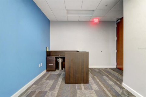 Propiedad comercial en alquiler en Orlando, Florida, 278.24 m2 № 1736305 - foto 3