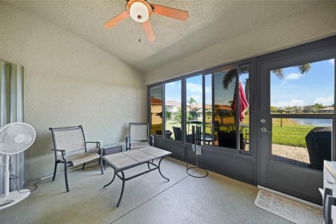 House in Punta Gorda, Florida 4 bedrooms, 169.08 sq.m. № 1586618 - photo 5