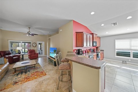 House in Punta Gorda, Florida 4 bedrooms, 169.08 sq.m. № 1586618 - photo 12