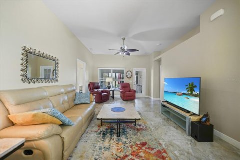 House in Punta Gorda, Florida 4 bedrooms, 169.08 sq.m. № 1586618 - photo 13