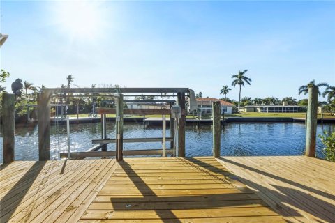 House in Bradenton, Florida 4 bedrooms, 170.2 sq.m. № 2106183 - photo 22