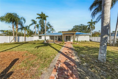 House in Bradenton, Florida 4 bedrooms, 170.2 sq.m. № 2106183 - photo 25