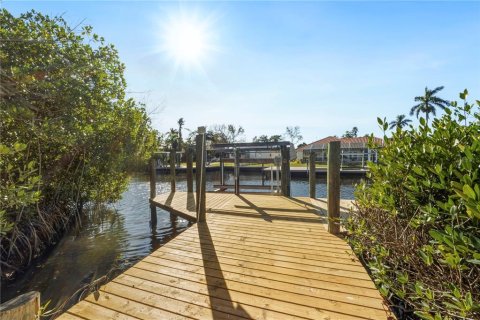 House in Bradenton, Florida 4 bedrooms, 170.2 sq.m. № 2106183 - photo 23