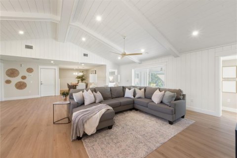 House in Bradenton, Florida 4 bedrooms, 170.2 sq.m. № 2106183 - photo 12