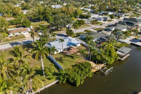House in Bradenton, Florida 4 bedrooms, 170.2 sq.m. № 2106183 - photo 4