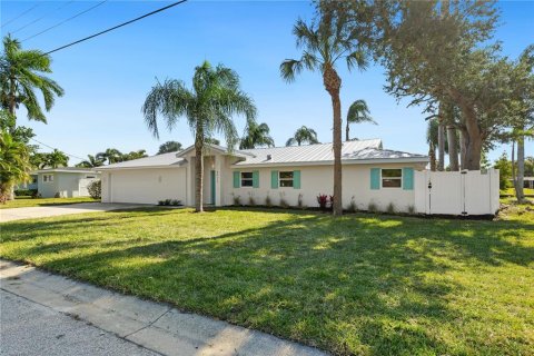 House in Bradenton, Florida 4 bedrooms, 170.2 sq.m. № 2106183 - photo 20