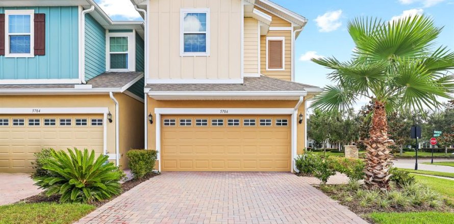 Adosado en Fish Hawk, Florida 3 dormitorios, 164.81 m2 № 1899855