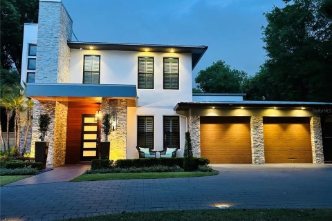 House in Winter Park, Florida 4 bedrooms, 297.66 sq.m. № 1681235 - photo 3