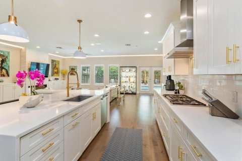 House in Winter Park, Florida 4 bedrooms, 297.66 sq.m. № 1681235 - photo 9