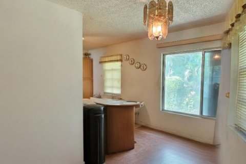 House in Delray Beach, Florida 3 bedrooms, 120.4 sq.m. № 2194939 - photo 8