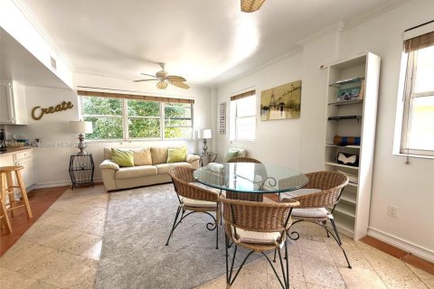 Condominio en venta en Miami Beach, Florida, 1 dormitorio, 62.71 m2 № 1713646 - foto 8