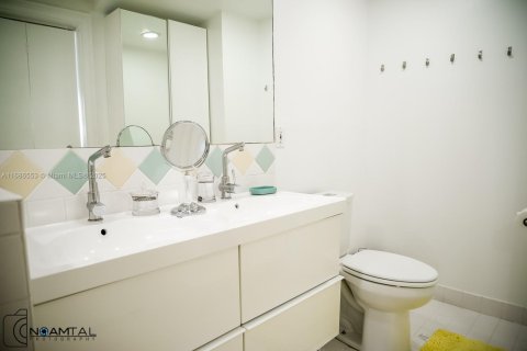 Condominio en venta en Miami Beach, Florida, 1 dormitorio, 62.71 m2 № 1713646 - foto 15