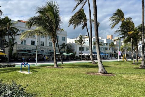 Condominio en venta en Miami Beach, Florida, 1 dormitorio, 62.71 m2 № 1713646 - foto 21