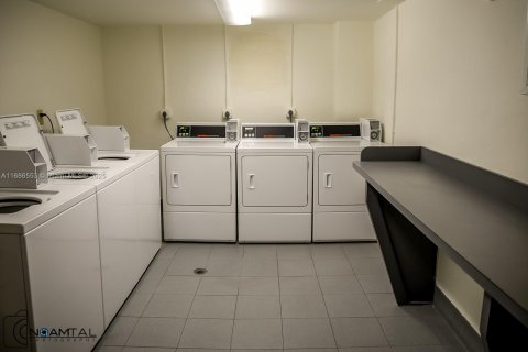 Condominio en venta en Miami Beach, Florida, 1 dormitorio, 62.71 m2 № 1713646 - foto 19
