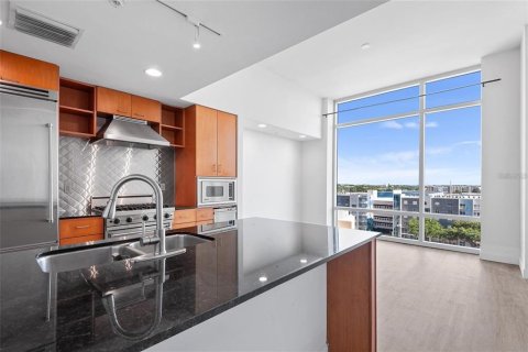 Condo in Tampa, Florida, 1 bedroom  № 1908284 - photo 5