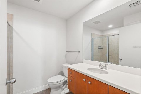 Condo in Tampa, Florida, 1 bedroom  № 1908284 - photo 10