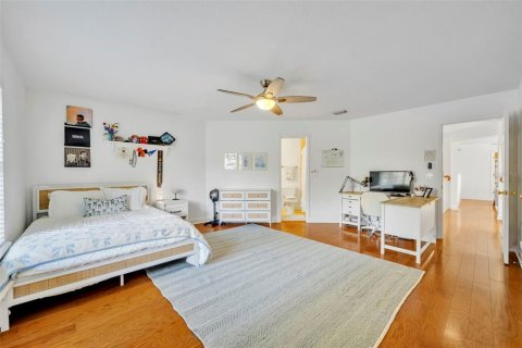 House in Oviedo, Florida 4 bedrooms, 345.5 sq.m. № 1837641 - photo 30