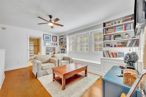 House in Oviedo, Florida 4 bedrooms, 345.5 sq.m. № 1837641 - photo 29