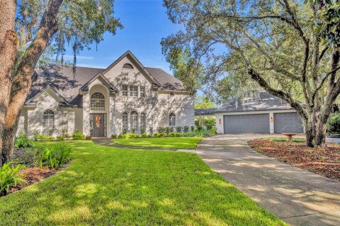 House in Oviedo, Florida 4 bedrooms, 345.5 sq.m. № 1837641 - photo 1