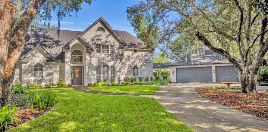 House in Oviedo, Florida 4 bedrooms, 345.5 sq.m. № 1837641