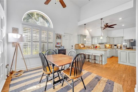 House in Oviedo, Florida 4 bedrooms, 345.5 sq.m. № 1837641 - photo 15