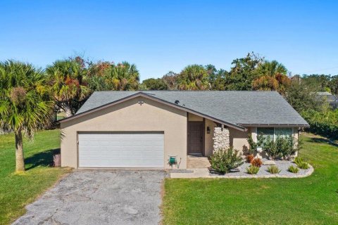 House in Palm Coast, Florida 2 bedrooms, 131.09 sq.m. № 887274 - photo 1
