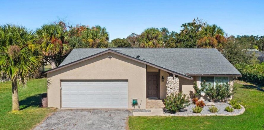 House in Palm Coast, Florida 2 bedrooms, 131.09 sq.m. № 887274