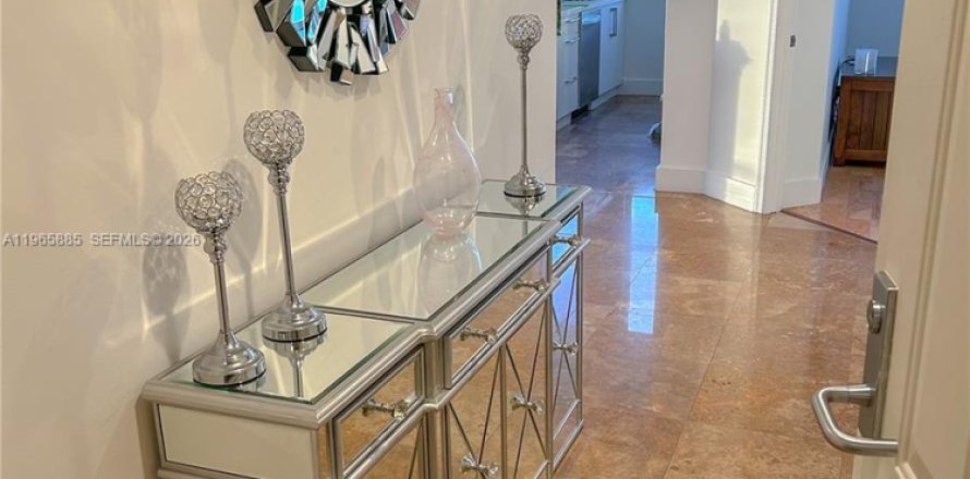 Кондоминиум с 2 спальнями в Авентура, Флорида № 2027487