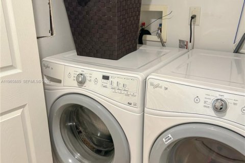 Снять в аренду кондоминиум в Авентура, Флорида 2 спальни, 115.66м2, № 2027487 - фото 15