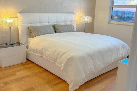 Снять в аренду кондоминиум в Авентура, Флорида 2 спальни, 115.66м2, № 2027487 - фото 5