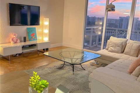 Снять в аренду кондоминиум в Авентура, Флорида 2 спальни, 115.66м2, № 2027487 - фото 17