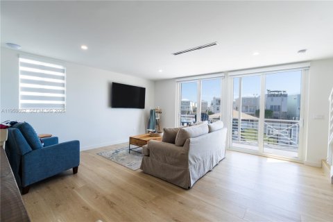 Casa en alquiler en Key Largo, Florida, 3 dormitorios, 147.44 m2 № 2009479 - foto 26